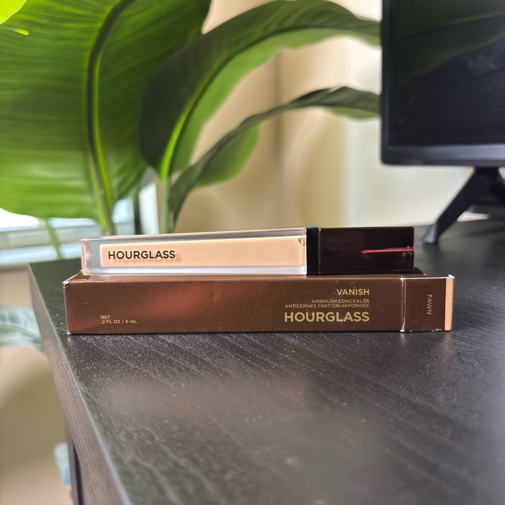 Hourglass Vanish Concealer in Cream and Brown